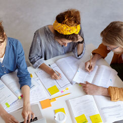 Обложка курса 'Проектная деятельность в образовании: стратегии эффективного обучения'