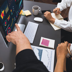 Обложка курса 'Стратегический маркетинг: от создания офферов до построения бренда'