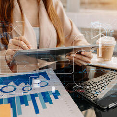 Обложка курса 'Маркетинговая разведка и анализ потребительского поведения: стратегии для роста бизнеса'