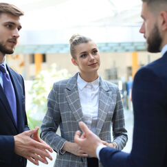 Обложка курса 'Этикет: мастерство коммуникации в профессиональной и личной среде'