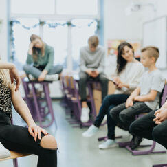 Обложка курса 'Психологическая поддержка и сопровождение школьников: от трудностей в обучении до личностного развития подростков'