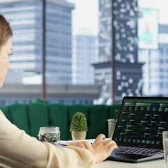 Обложка курса 'Трансформация финансовых систем: барьеры и инновации'