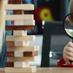 Обложка курса 'Экспериментальная деятельность и развитие логического мышления у детей дошкольного возраста'