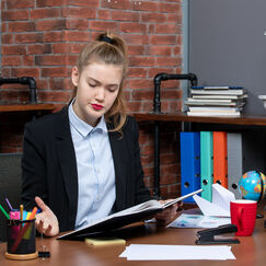 Обложка курса 'Правовые, этические и педагогические основы работы в системе образования'