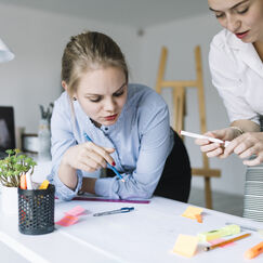 Обложка курса 'Формирование общечеловеческих ценностей, физическое и трудовое воспитание в образовательном процессе'