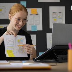 Обложка курса 'Интернет-маркетинг и маркетинговые решения на электронном рынке'