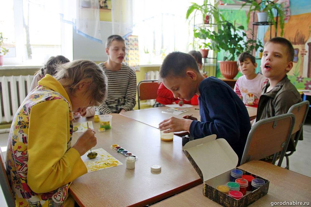 Школа интернат с задержкой психического развития. Школы интернат для детей с задержкой развития. Школа интернат с задержкой психического развития. Школа интернат с задержкой психического развития. Дети с задержкой психического развития в школе.