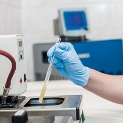 Специалист испытательных лабораторий, выполняющий работы  по измерениям химических, биологических и физических факторов производственной среды и факторов трудового процесса