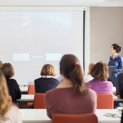 Обложка курса 'Базовые навыки профессионального использования PowerPoint'