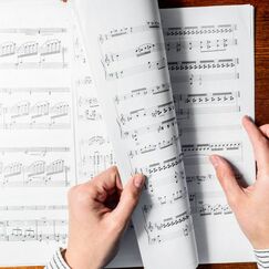 Обложка курса 'Актуальные вопросы методики  преподавания сольфеджио и элементарной теории музыки в ДМШ и ДШИ'