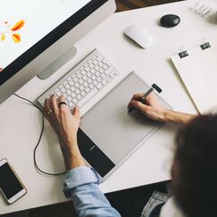 Дизайн и верстка: Adobe Photoshop, Adobe Illustrator, Adobe Indesign