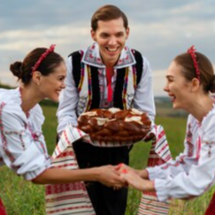 Обложка курса 'Сохранение и продвижение традиционных российских ценностей и культуры'