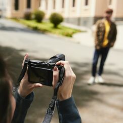 Обложка курса 'Искусство уличной фотографии: техники, оборудование, съемка объектов и людей'