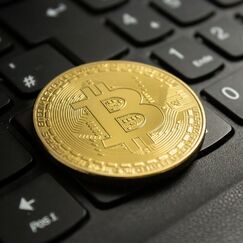 Обложка курса 'Блокчейн и биткоин: технологии для начинающих'