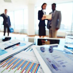 Обложка курса 'Стратегическое планирование и аналитика в цифровом маркетинге'