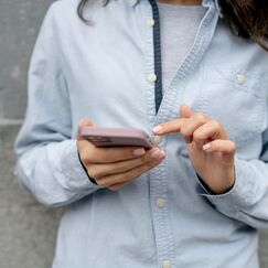 Обложка курса 'Правовые аспекты рекламы и продвижение в Яндекс Дзен и Telegram'