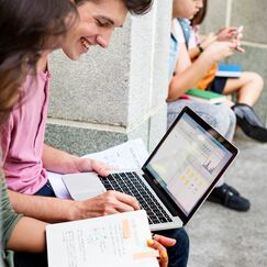 Обложка курса 'Интерактивное обучение и оценка результатов в LMS Moodle'
