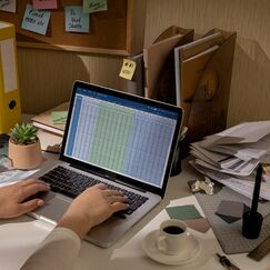 Обложка курса 'Визуализация и обработка данных в Microsoft Excel'
