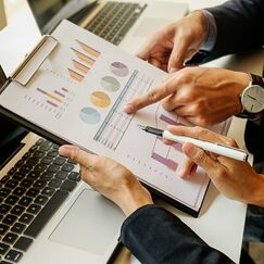 Обложка курса 'Основы менеджмента для руководителей службы безопасности'